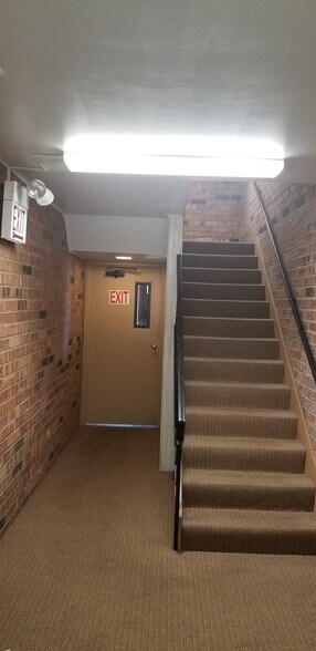 Restricted Entry - 8808 45th Pl