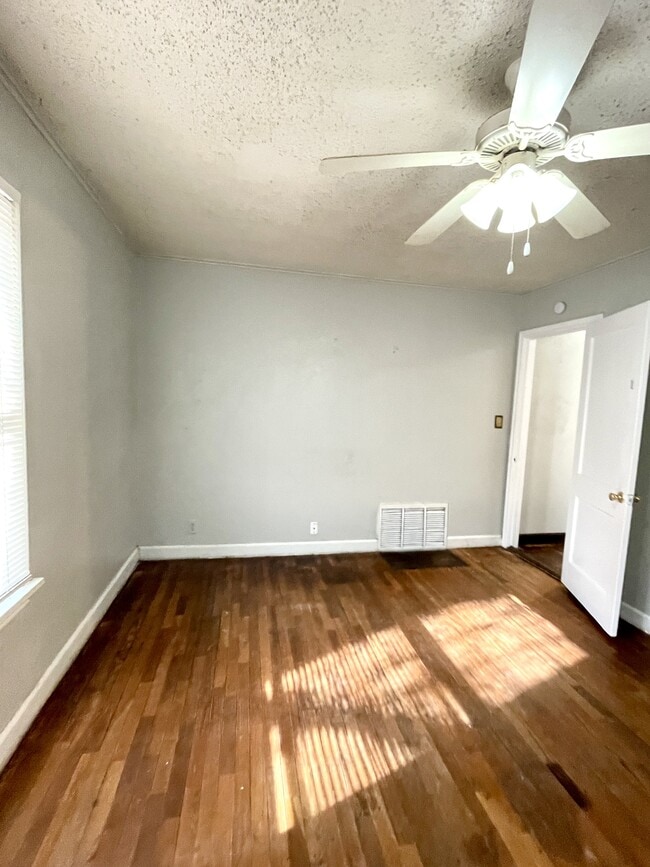 Building Photo - 111 5th Ave NW