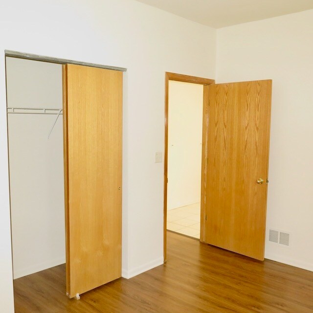 Building Photo - 4354 S Drexel Blvd