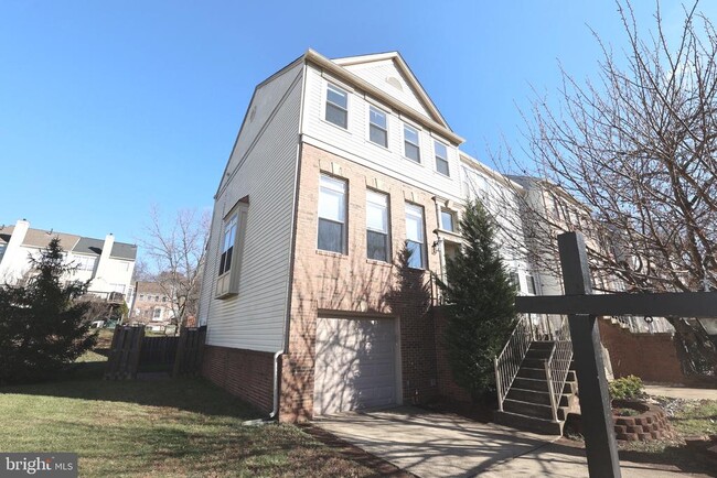 Building Photo - 47616 Watkins Island Square