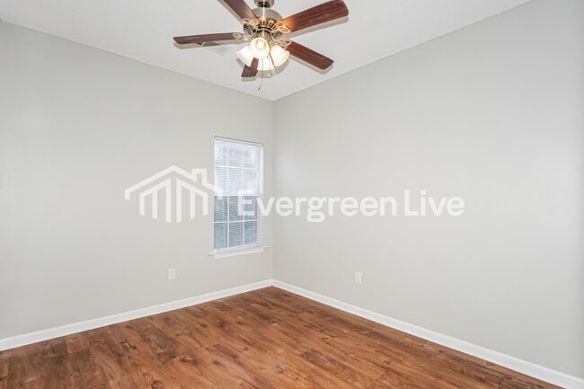 Building Photo - 1180 Brady Hollow Ln