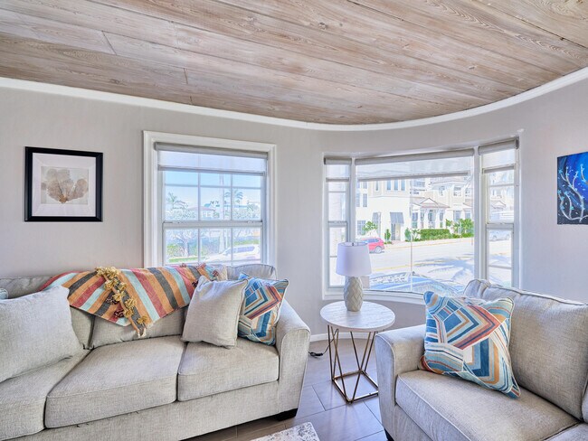 Building Photo - 1214 E Atlantic Ave