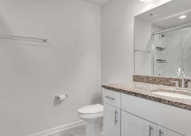 Building Photo - Newer 3-bedroom home available now in Colo...