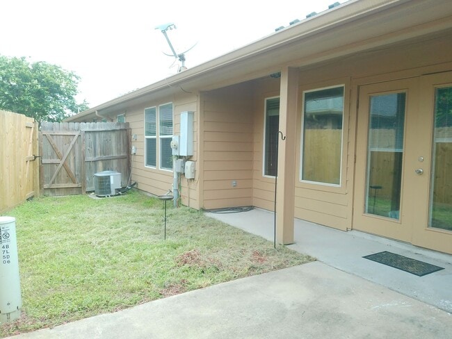 Building Photo - 4750 Grand Junction Drive