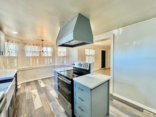 Building Photo - 2703 Westhigh Ave