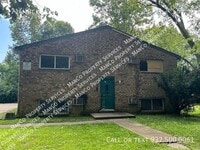 Building Photo - 1714 Hickorydale Dr