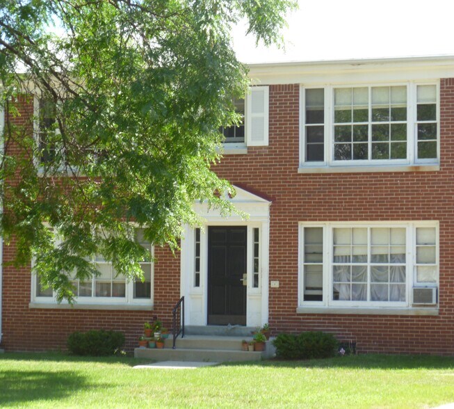 Primary Photo - 8333 W North Ave