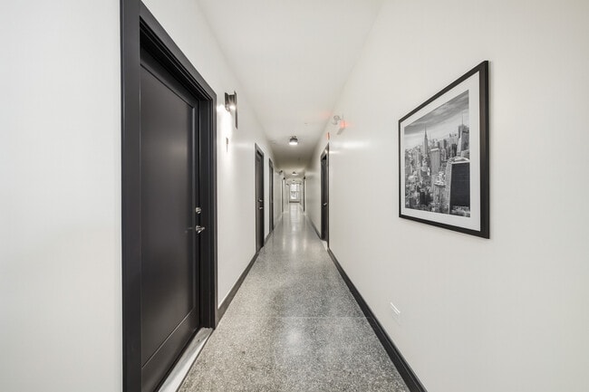 Building Photo - 8900 Windemere Ave