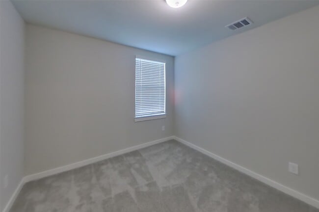 Building Photo - 9835 Willow Creek Commerce Dr