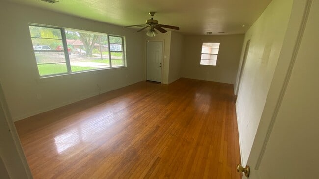 Building Photo - 3153 Joyce Dr