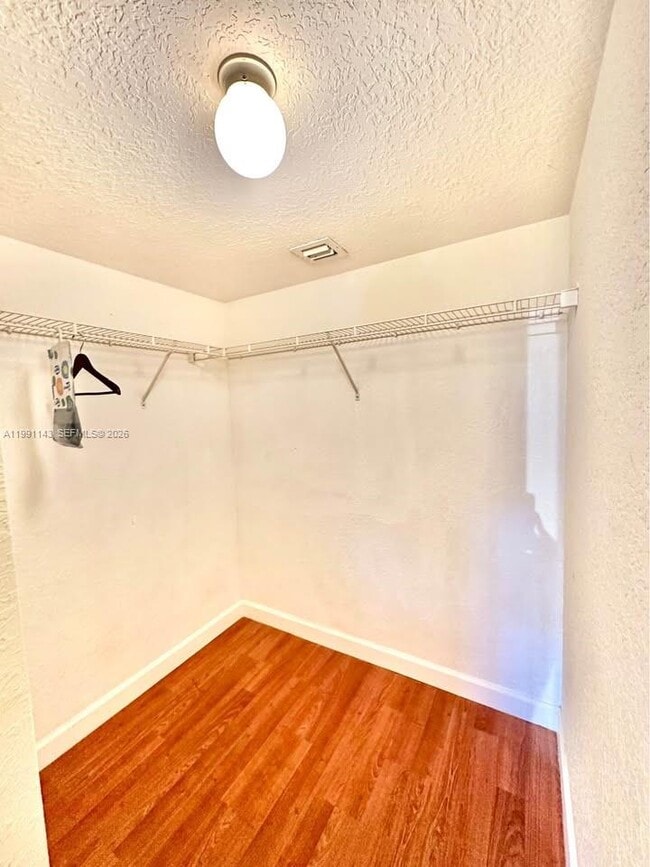 Building Photo - 151 NE 16th Ave