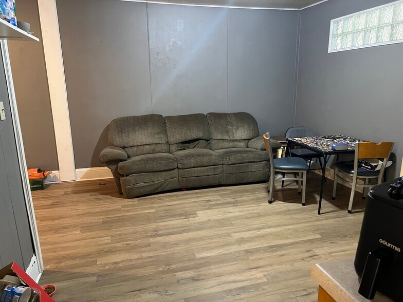 New Paint and Flooring - 401 Olmstead St