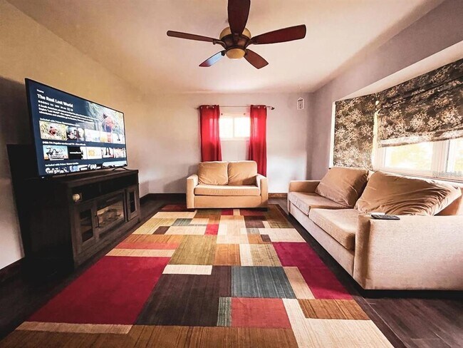 Building Photo - 9201 86th Ave N