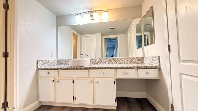 Building Photo - 6650 W Warm Springs Rd