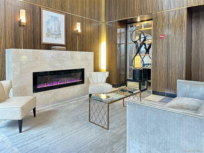 Building Photo - 10 City Pl