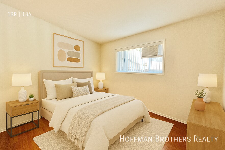 Building Photo - 1830 N La Brea Ave