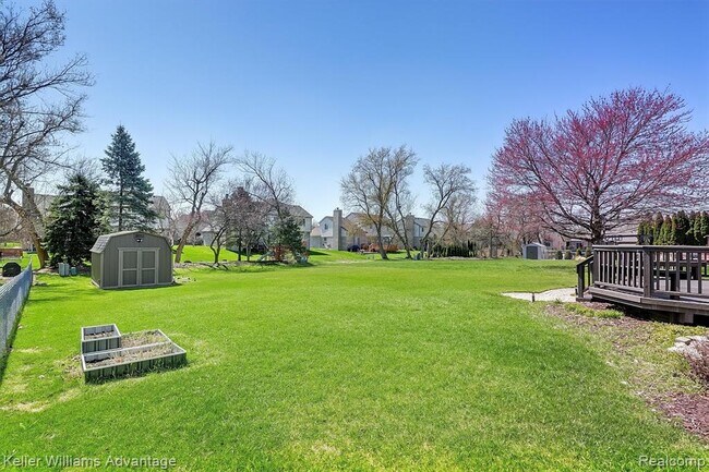 Building Photo - 40051 Finley Dr