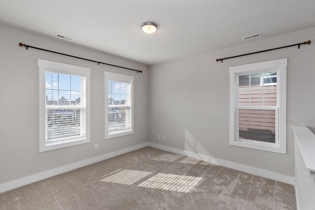 Building Photo - Charming 3-Bed Home with Spacious Layout in Wendell Falls