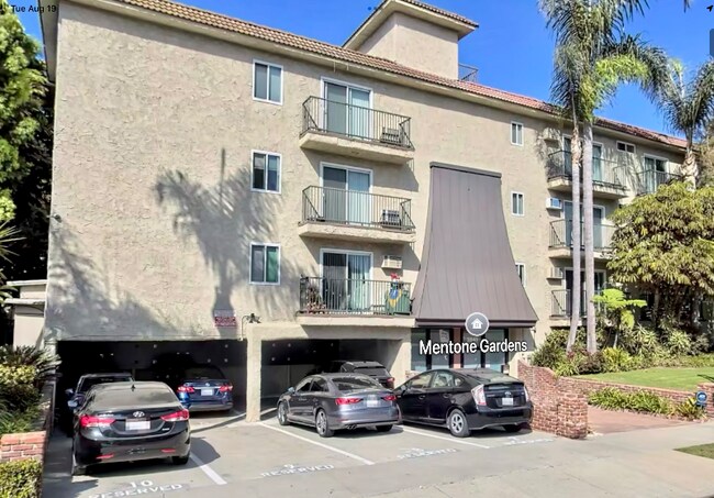 Building Photo - 3861 Mentone Ave