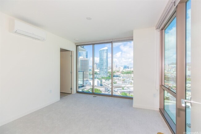 Building Photo - 1388 Kapiolani Blvd
