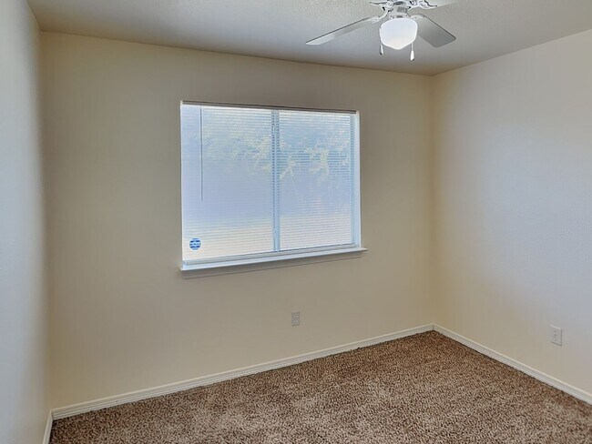 Building Photo - Move-In Ready Charm with Space to Love! $500 off the first full month’s rent with a move-in on or...