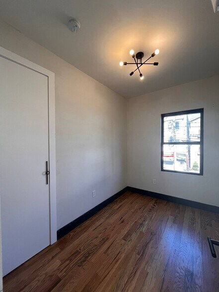 Building Photo - 604 Palisade Ave