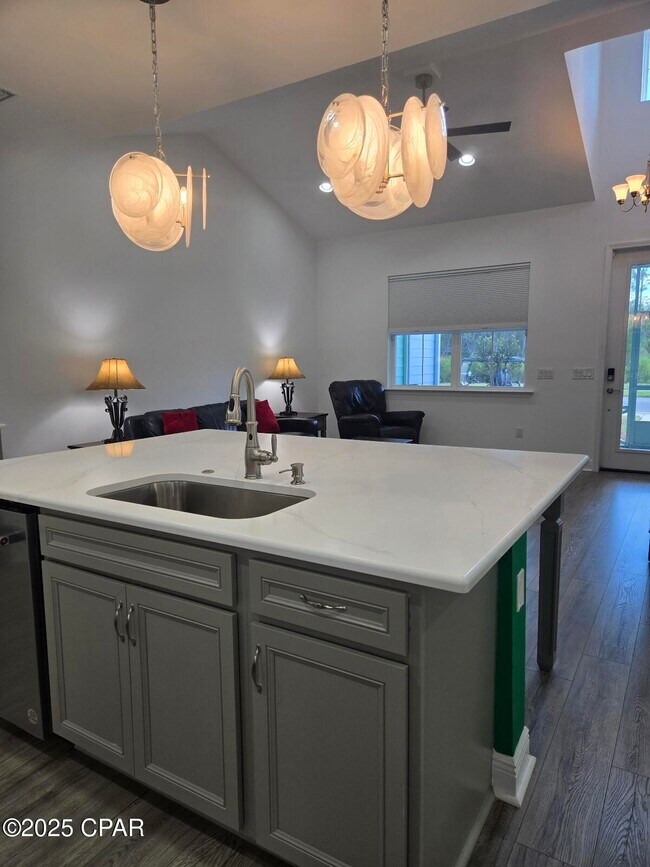 Building Photo - 8703 Conch Shell Ct