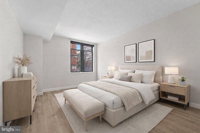 Building Photo - 1150 K St NW