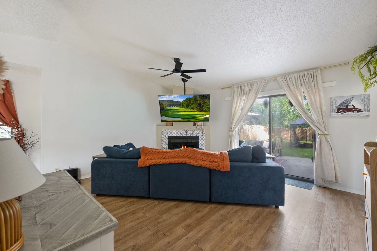 Building Photo - 8317 Forest Ridge Dr