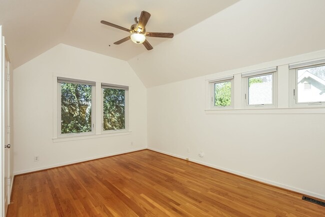 Building Photo - FOR RENT – 3 bed 2 bath Coastal Living in Santa Cruz