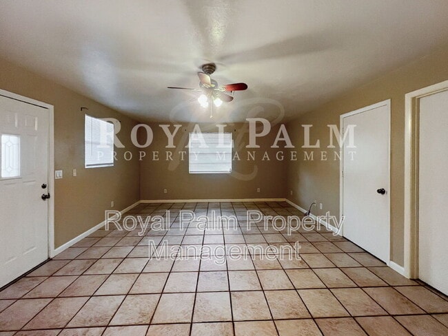 Building Photo - 27917 Washington St