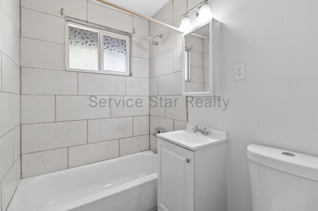 Building Photo - 1638 W Desert Cove Ave