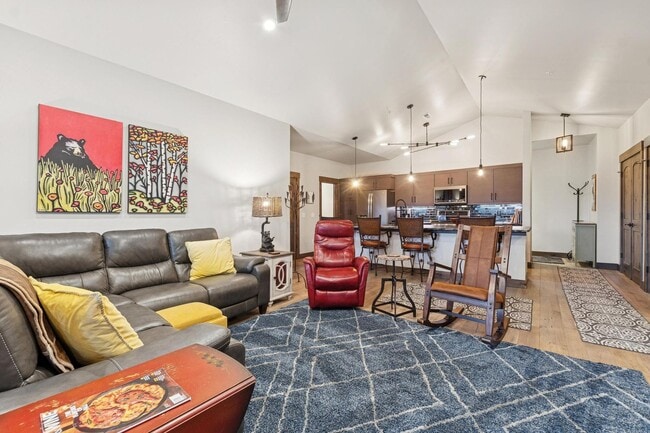 Building Photo - Delightful Monterra 2 Bed 2 Bath Condo with Views of Glacier Park