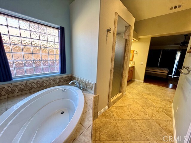 Building Photo - 18015 Wildwood Dr