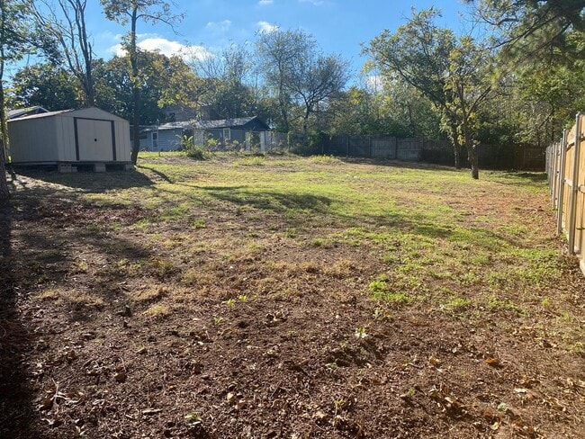 Building Photo - 309 Hobson St