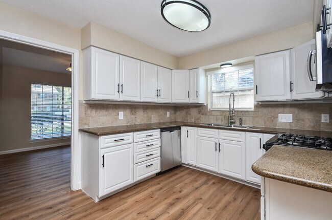 Building Photo - 4730 Theall Rd