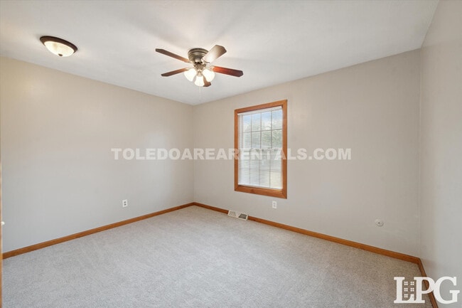 Building Photo - 4616 Longfellow Rd
