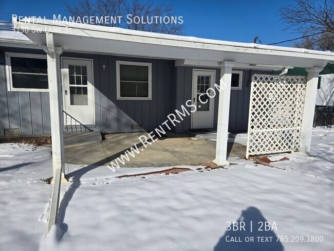 Building Photo - 3130 SW Lane St