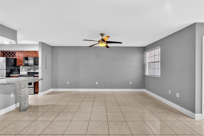 Building Photo - 2890 N Oakland Forest Dr