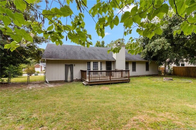 Building Photo - 6924 Woodmark Dr