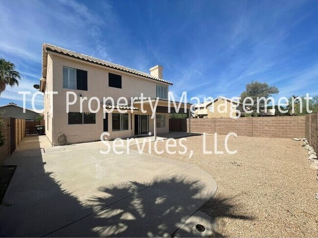 Building Photo - Stunning 4 Bedroom with Desert View!