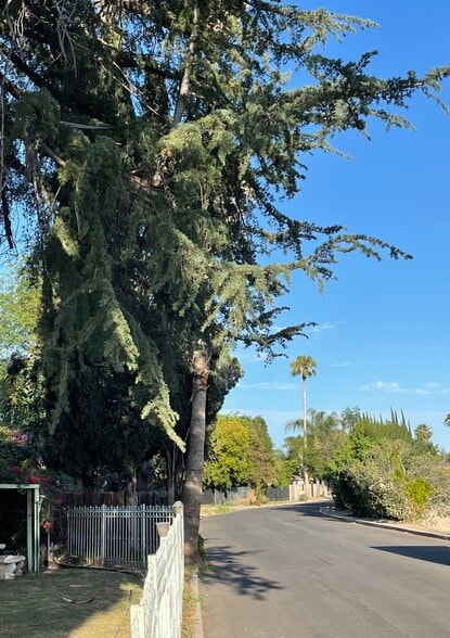 House street - 15157 Valleyheart Dr