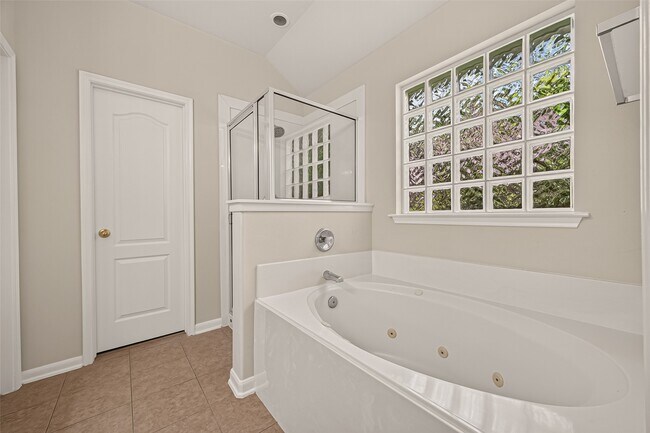 Building Photo - 4823 Grand Chateau Ln
