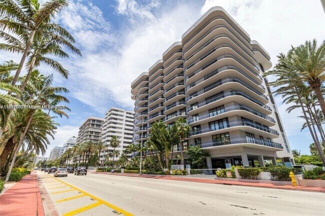 Primary Photo - 8877 Collins Ave