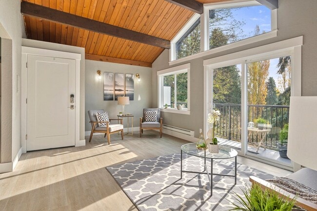 Building Photo - 9110 Redmond - Woodinville Rd NE