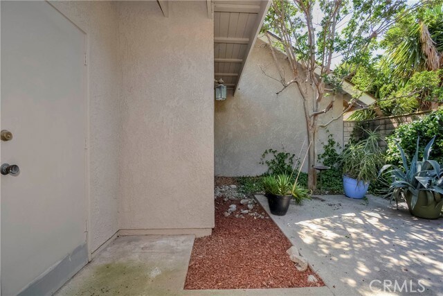Building Photo - 1644 Carmel Cir E