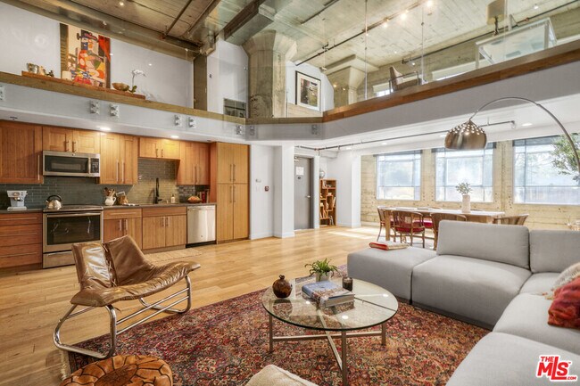 Building Photo - 1855 Industrial St