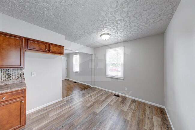 Building Photo - 4101 Tincher Rd