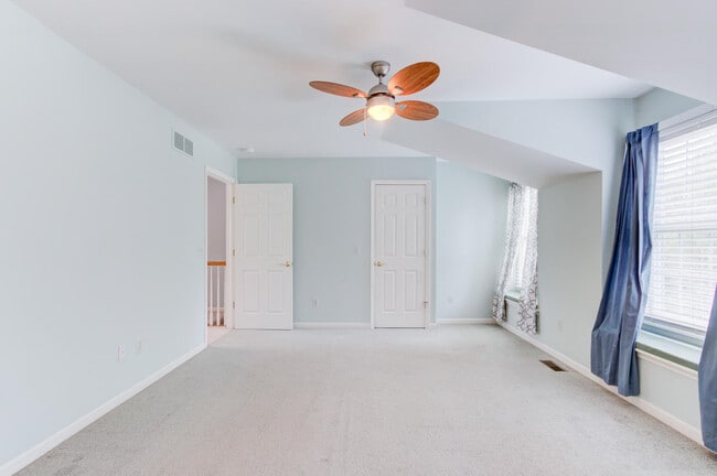 Building Photo - 801 N Sherman Dr