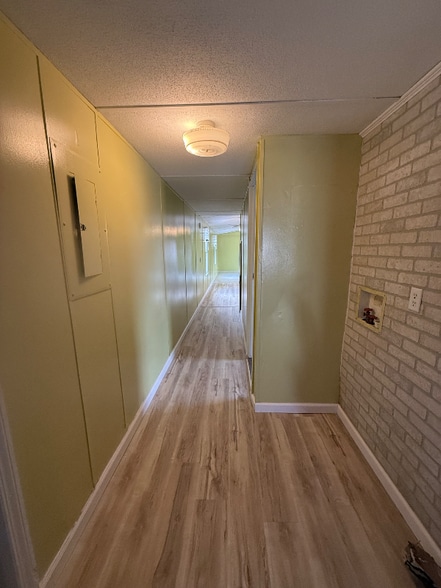 Building Photo - 16 Jockey St